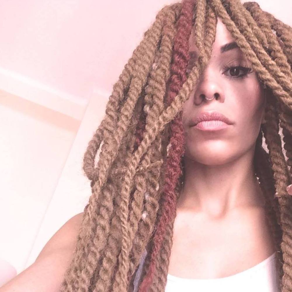 Meet your Posher, Elaine